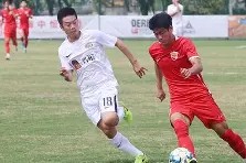 爱游戏入口-上海海港训练开放日，今晨战术微调引欢呼，欧篮联在即，医务组通报恢复 